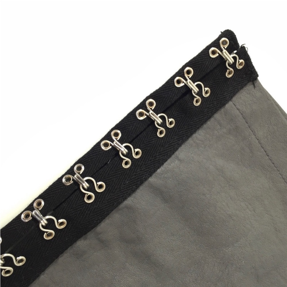 🩶NEW SEEK THE LABEL FAUX LEATHER EYE & HOOK GREY MINI SKIRT S - Picture 3 of 3